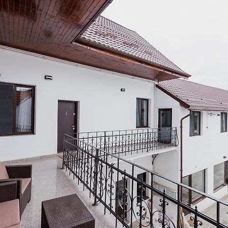 Hotel Elegant House Făgăraş Exterior foto
