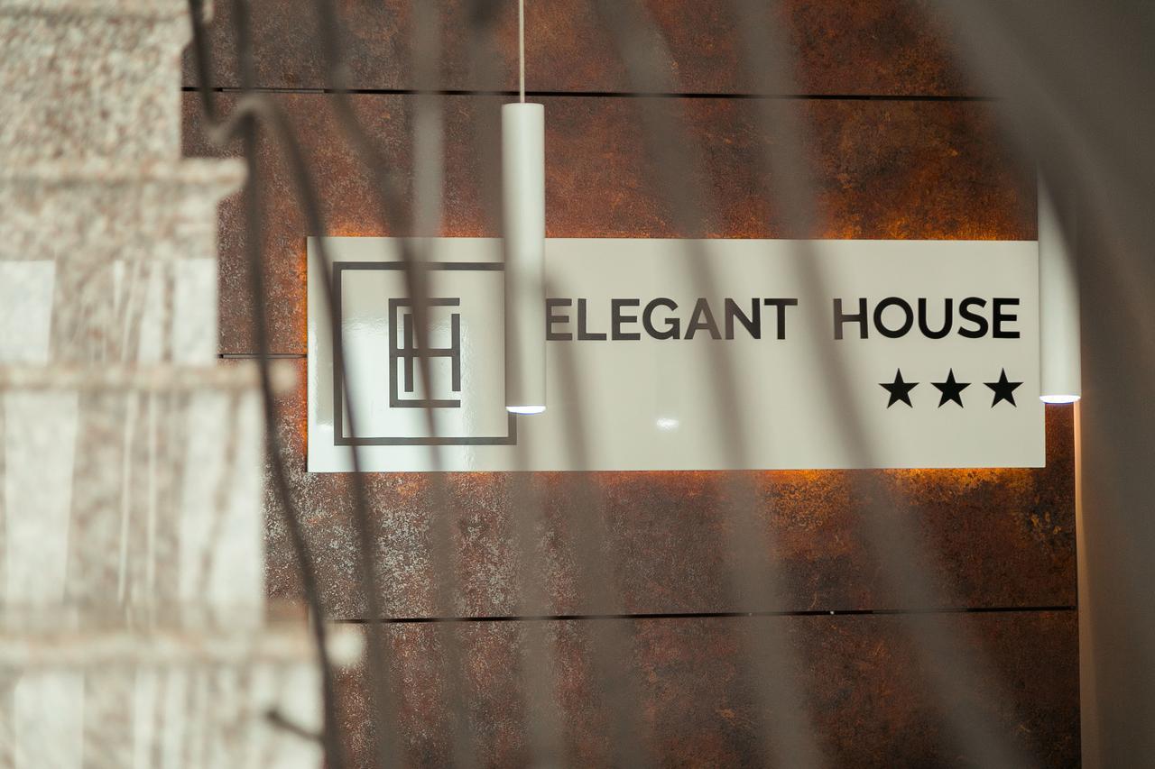 Hotel Elegant House Făgăraş Exterior foto