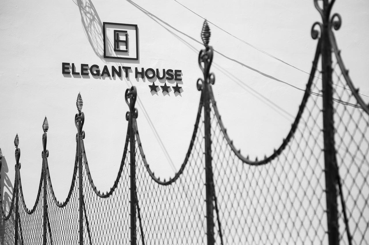 Hotel Elegant House Făgăraş Exterior foto